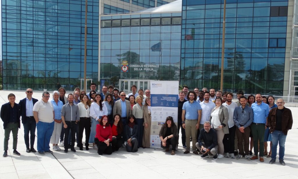 The REHOUSE consortium in front of the headquarters of the Puglia Region